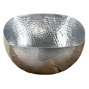 Bol de thérapie des pieds en acier inoxydable avec finition martelée parfait pour les accessoires d'équipement pour les ongles et les chaises de pédicure - Product Image 1