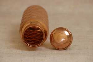 Bouteille d'eau marocaine en laiton faite à la main – Bouteille écologique non toxique et durable – Cadeau et décoration d'intérieur en cuivre pur - Product Image 5