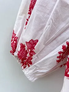 Vestido Casual de Verano de Algodón Blanco Premium con Estampado Floral a Mano, Manga Abullonada, Corte Holgado y Detalle de Lazo en el Cuello - Product Image 3