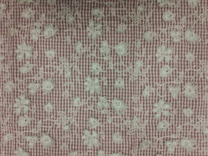 Tissu en coton à carreaux gingham rose poudré et blanc de qualité supérieure, avec broderie florale blanche épaisse, pour robes et kurtis – Vente en gros directe usine - Product Image 4