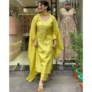 Conjunto Elegante de Top y Pantalón con Dupatta para Fiesta, Talla XL - Product Image 1