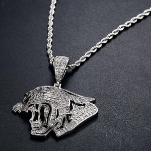 Colgante de Lujo Pantera de Plata 925 con Baño de Rodio y Moissanita Micro Pavé, Corte Brillante Redondo, Amuleto Temático Animal para Uso Diario - Product Image 2