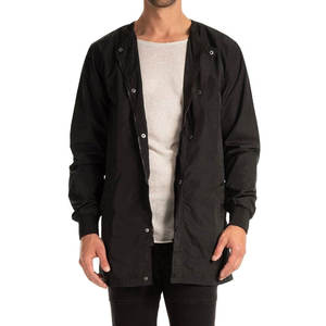 เสื้อแจ็คเก็ตโค้ชผู้ชายน้ำหนักเบา กันน้ำ สำหรับฤดูใบไม้ผลิและฤดูหนาว ทำจากไนลอน สำหรับกิจกรรมกลางแจ้ง พร้อมดีไซน์ตัวอักษรโลโก้ด้านหน้า - Product Image 4