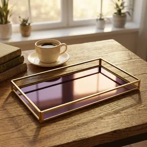 Plateau de rangement multifonctionnel en laiton et verre, design artisanal, luxe moderne, forme rectangulaire, organiseur de bureau, présentoir à bijoux et cosmétiques - Product Image 5