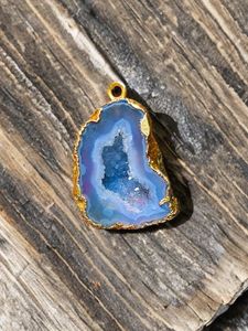 จี้ชิ้นหินโมราธรรมชาติสีฟ้าสำหรับทำเครื่องประดับทำด้วยไฟฟ้าขอบคริสตัล - Product Image 2