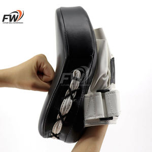 Almohadillas de entrenamiento de boxeo de cuero de alta resistencia y la mejor calidad para artes marciales y guantes de boxeo - Product Image 5