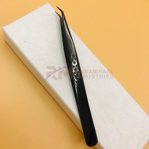 Pince à épiler pour extensions de cils en acier inoxydable noir RMI, pointe lisse 10 mm, antistatique, emballage en boîte cartonnée, étui magnétique - Product Image 6