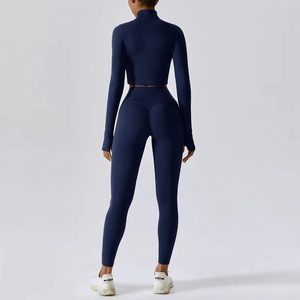Ensemble de yoga pour femme avec logo personnalisé : leggings taille haute, soutien-gorge de sport et haut court à manches longues – Tenue de sport et de fitness - Product Image 2