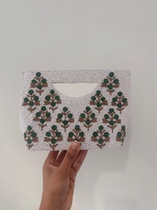 Handmade Cotton Embroidered Rectangular <b>Purse</b> With <b>Green</b> Floral Pattern - Product Image 5