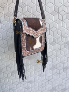 Bolso de Hombro Cruzado de Cuero con Flecos y Grabado a Mano, Estilo Bohemio Vintage, de Piel de Vacuno, Última Moda 2026 - Product Image 2
