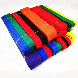 Nouvel Arrivage Ceintures de Couleur Personnalisables en Gros pour Arts Martiaux Taekwondo & Karaté – Équipement Brodé pour Taekwondo et Karaté - Product Image 1