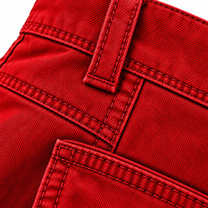 Pantalon cargo rouge à jambes larges pour homme, style streetwear, fermeture boutonnée, avec plusieurs poches - Product Image 6