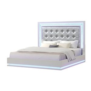 Cama Queen con LED y Estructura de Madera Tapizada en Blanco Leche - Product Image 1