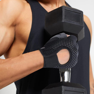 Gants de CrossFit sur mesure avec bandes élastiques réglables pour une maintien sécurisé lors des mouvements et la musculation - Product Image 6