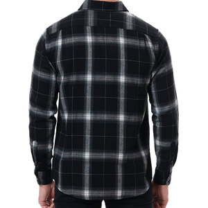 Chemise en flanelle pour homme fabriquée au Pakistan, avec fermeture boutonnée, coupe classique, manches longues, style décontracté, à carreaux. - Product Image 3