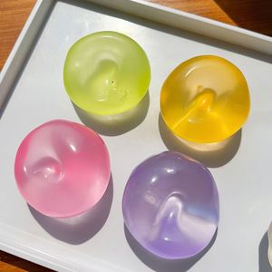 Pelota Antiestrés de Plástico Rellena de Aceite de Coco de la Serie Luz de Luna Blanca - Product Image 1