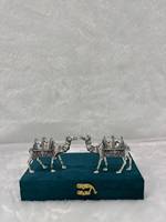 Coffret Cadeau Royal avec Paire de Chameaux Finement Sculptés