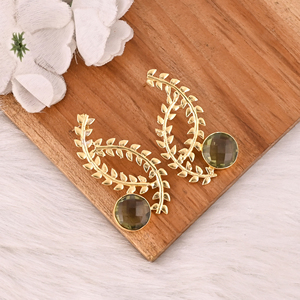 Boucles d'oreilles en laiton avec pierre précieuse péridot hydrofausée, bijoux de mode faits à la main pour femmes - Product Image 3