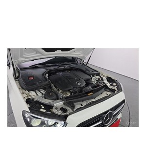 เมอร์เซเดส-เบนซ์ อี-คลาส E220d 4MATIC AMG Line ปี 2023 ระยะทาง 15,740 กม. เกียร์อัตโนมัติ เชื้อเพลิงดีเซล เบาะหนัง พวงมาลัยซ้าย กล้องมองหลัง - Product Image 6