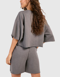 Conjunto de 2 Piezas de Camiseta y Pantalones Cortos Personalizados para Mujer, Camiseta Oversize de Felpa Francesa con Efecto Desgastado y Pantalones Cortos con Dobladillo sin Rematar - Product Image 5