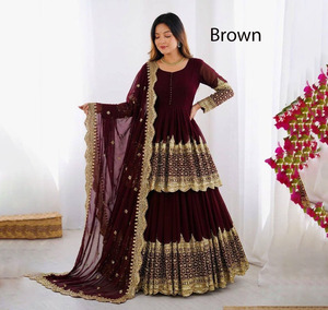 Ropa étnica pakistaní de moda, conjunto de lehenga y top para bodas y fiestas, a precios de mayorista desde India, vestido abaya. - Product Image 1