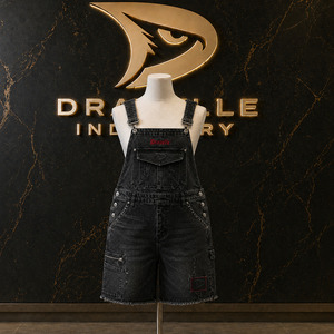 Pantalones Cortos Vaqueros con Bolsillos Cargo, Logotipo Bordado Personalizado, Dungarees Negros Lavados, Mono Y2K Streetwear para Mujer, Venta al por Mayor - Product Image 1