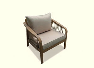 Ensemble de salle à manger d'extérieur en bois massif d'acacia, 2 chaises longues, 1 petite table, détails en corde, design minimaliste, écologique, durable, léger - Product Image 5