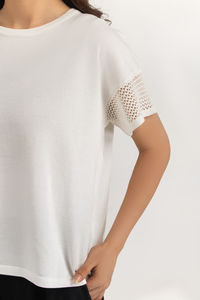 เสื้อยืดแฟชั่นสุดฮิต ผ้าฝ้าย 100% เสื้อยืดผู้หญิงทรงโอเวอร์ไซส์สีขาว แขนตาข่าย แฟชั่น Gen Z เสื้อยืด OEM - Product Image 4