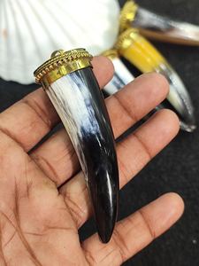 จี้เขาวัวธรรมชาติ พร้อมฝาครอบสีทอง ขัดเงา รูปทรงโค้ง สีดำ - Product Image 6