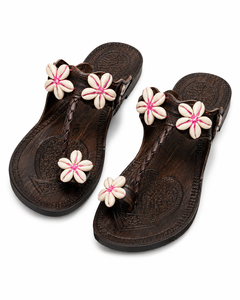 Sandalias Planas de Cuero con Conchas de Cauri Hechas a Mano para Mujer, Estilo Boho Étnico, Calzado de Playa para Primavera/Invierno, de Cuero Genuino, Sin Cordones - Product Image 1