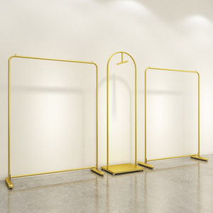 Portant à vêtements moderne en acier inoxydable doré, robuste, antirouille, avec roulettes mobiles, pour boutique et vente au détail (emballage carton) - Product Image 3