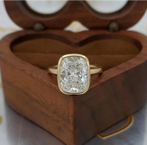 แหวนเพชรทรงคุชชั่น 3.5 กะรัต เพชรเลี้ยงในห้องปฏิบัติการ ทองคำขาว 18K ดีไซน์เรียบหรูสำหรับแหวนหมั้นแบบ unisex พร้อมใบรับรอง - Product Image 6