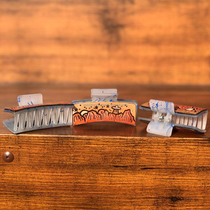 Nouvelle Arrivée Vente Chaude Western Élégant À La Main Outillé Gravé En Cuir Pinces À Cheveux En Cuir Griffe Cheveux Accessoires pour Femmes - Product Image 4