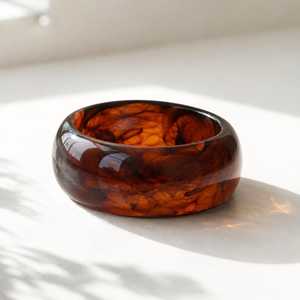 Bracelet manchette en résine marbrée faite à la main, empilable, épais, ambre émeraude, artisanat en résine, dôme en ivoire, bijoux pour femmes, vente en gros - Product Image 5