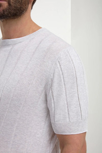 Camisetas de Hombre de Alta Calidad, Diseño Premium, Cómodas, Lisas, Básicas, Modernas, Lujosas, Suaves, Transpirables, Estampadas, Sólidas, Ajustadas, para Uso Diario - Product Image 4
