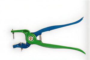 เครื่องติดป้ายหูวัวแบบโลหะ ปรับแต่งโลโก้ NVC สำหรับปศุสัตว์ ป้ายติดสัตว์ในฟาร์ม - Product Image 2