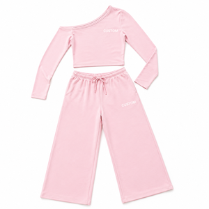 Conjunto de Yoga de Dos Piezas para Mujer: Camiseta Corta Ajustada con Cuello Asimétrico y Pantalones Anchos Holgados, Ropa de Fitness para Pilates, Personalizable OEM, MOQ Bajo - Product Image 3