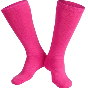 Calcetines de Ciclismo de Compresión Negros Sólidos Personalizados al por Mayor, Ajuste Atlético, Transpirables, de Poliéster/Nylon de Calidad, Fabricante OEM - Product Image 1