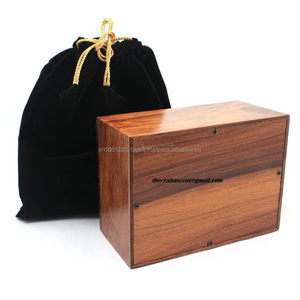 Urnes funéraires en bois de style américain en gros, gravées sur mesure avec un arbre, souvenir commémoratif pour les cendres d'un adulte - Product Image 6