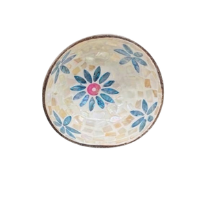 Vente en gros de bols en noix de coco gravés écologiques, modernes, uniques, artisanaux, polis, durables, de haute qualité et élégants - Product Image 1