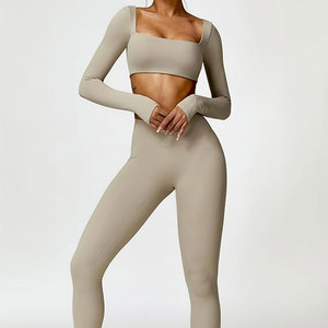 Haut court dos nu à manches longues pour femme, léger et extensible, idéal pour le yoga et la gym, avec legging assorti - Product Image 4