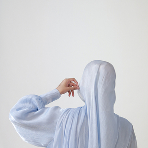 Abaya personnalisée pour femmes, style Dubaï, en satin, longue, coupe trapèze, broderie main, service OEM, pour adultes - Product Image 2