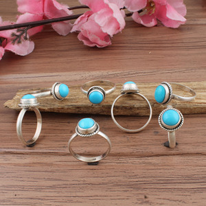 Bague solitaire classique bohème délicate en argent sterling 925 sertie de turquoise taille brillant, faite à la main, certifiée pour mariage et fête - Product Image 2