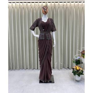 Sari de chifón hecho a mano con adornos Koti, corte imperio, ideal para fiestas, con características elegantes. - Product Image 5