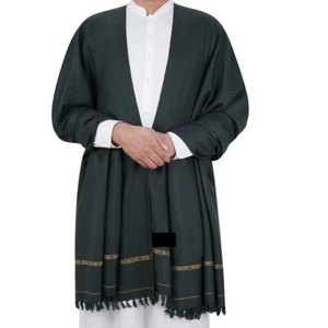 Chal de Hombre Verde Esmeralda Intenso de Alta Calidad al por Mayor, Chal Tejido con Borde Bordado Dorado Ornamentado, Elegante Drapeado para Hombros - Product Image 3