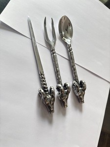 Ensemble de service à fromage en métal de haute qualité avec poignée tête de biche, 3 pièces, argenté, comprenant couteau à beurre, fourchette à dessert et cuillère, vente en gros - Product Image 2