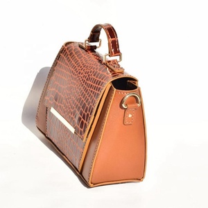 Luxury Quality Genuine Leather Handmade Crossbody <b>Bag</b> With <b>Long</b> Strap Sling <b>Bag</b> Top Indian Supplier Manufacturer - Product Image 4
