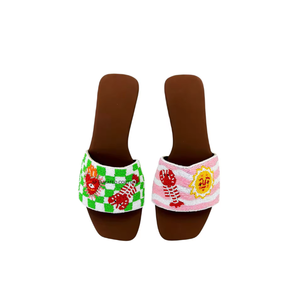 รองเท้าสไลด์ผู้หญิงแบบเปิดนิ้วเท้า ปักลายด้วยมือ งานแฮนด์เมด ดีไซน์เฉพาะตัว วัสดุหนัง พื้นรองเท้าทำจากหนัง  รักษ์โลก  ออกแบบได้ตามสั่ง - Product Image 4