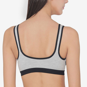 Sujetador deportivo de doble tirante gris y negro para mujer, cuello redondo, top corto transpirable para yoga, running, fitness y entrenamiento. - Product Image 3