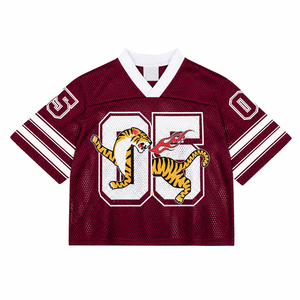 Maillot de football en mesh col en V bordeaux avec imprimé tigre et numéro 05, design sublimé pour homme adulte, vêtement de sport respirant - Product Image 4
